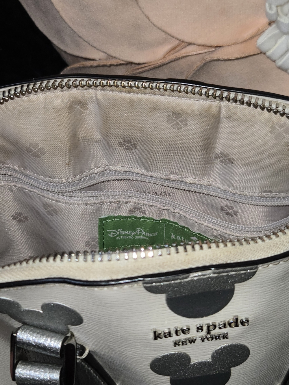 Kate Spade 🩶🤍🖤Limited Edition🖤🤍🩶 DISNEY PARKS Mickey Mouse Dome Satchel - Picture 2 of 14